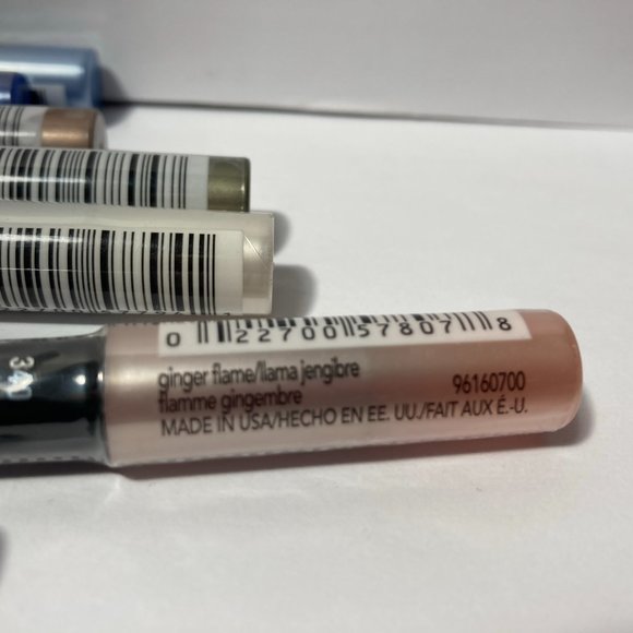 Covergirl Flamed Out Eye Shadow Pencil Bundle - Picture 12 of 15